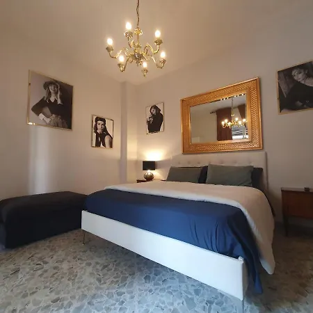 Vendégház Stanza Privata 2 O 3 Posti Letto Con Bagno Privato In E Balcone Casa Vacanze Cado Dalle Nubi *